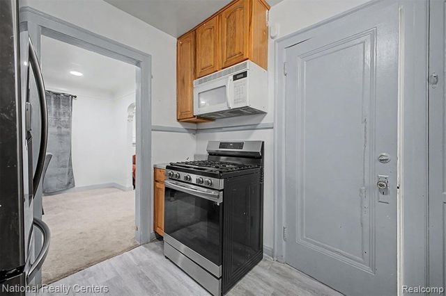 6348 Coleman Street, Dearborn, MI 48126