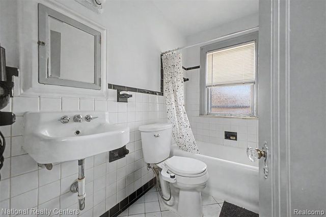 6348 Coleman Street, Dearborn, MI 48126