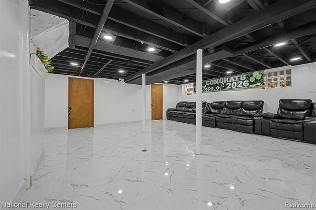 6348 Coleman Street, Dearborn, MI 48126