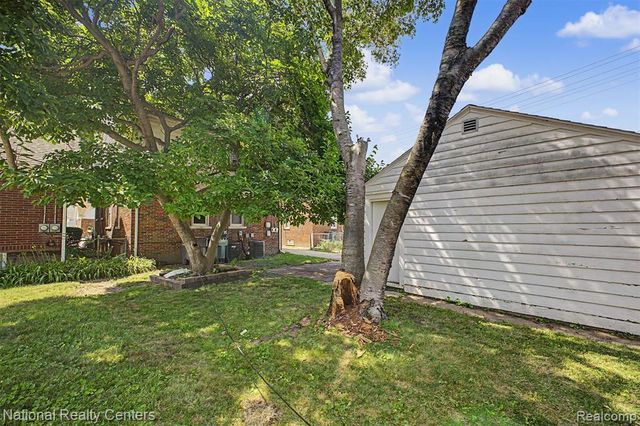 6348 Coleman Street, Dearborn, MI 48126