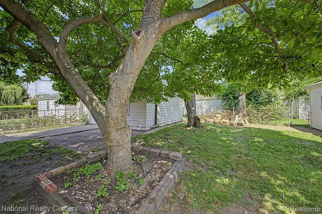 6348 Coleman Street, Dearborn, MI 48126