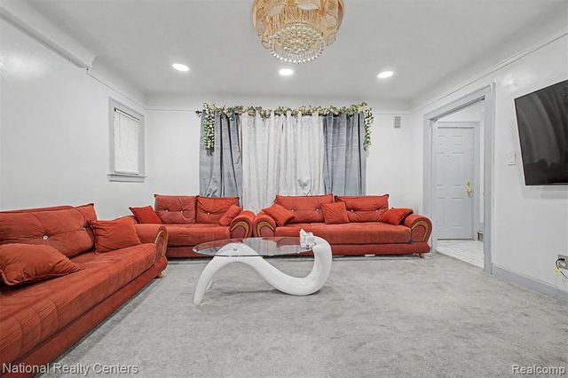 6348 Coleman Street, Dearborn, MI 48126