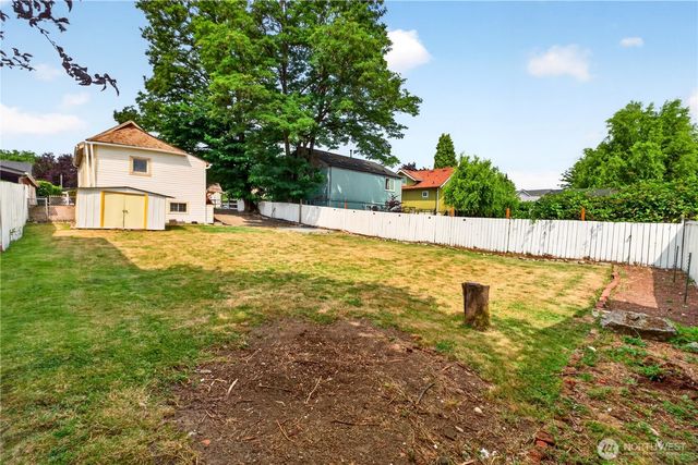 3735 S Alaska Street, Tacoma, WA 98418