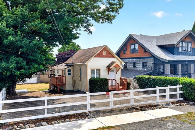 3735 S Alaska Street, Tacoma, WA 98418