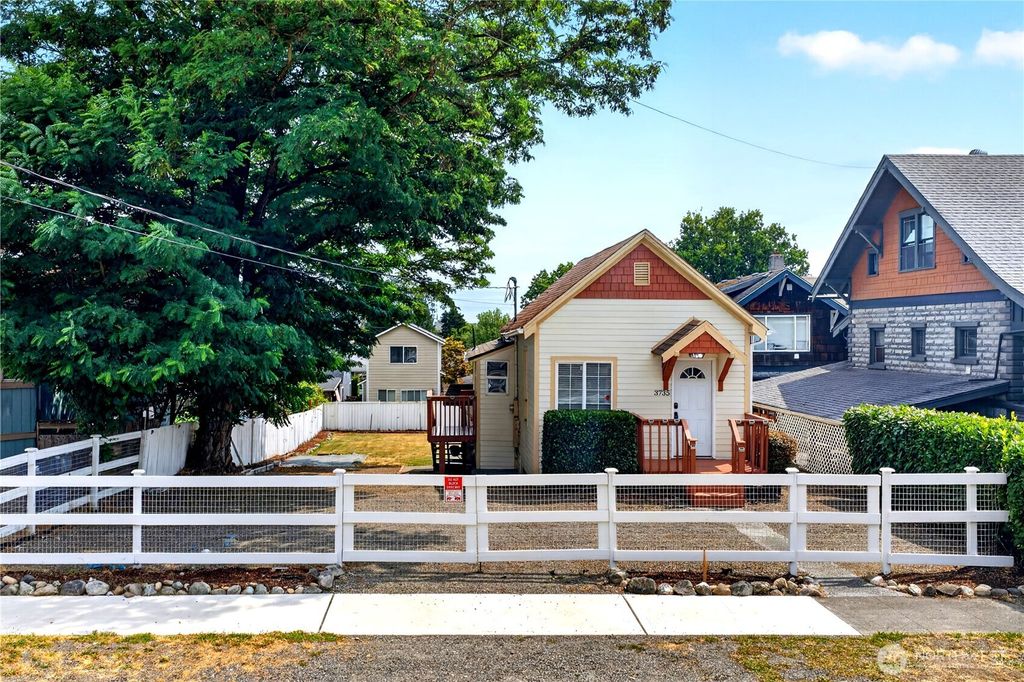 3735 S Alaska Street, Tacoma, WA 98418