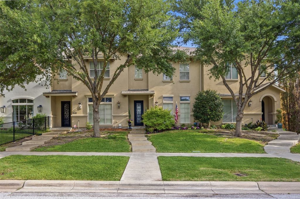 5026 Pershing Avenue, Fort Worth, TX 76107