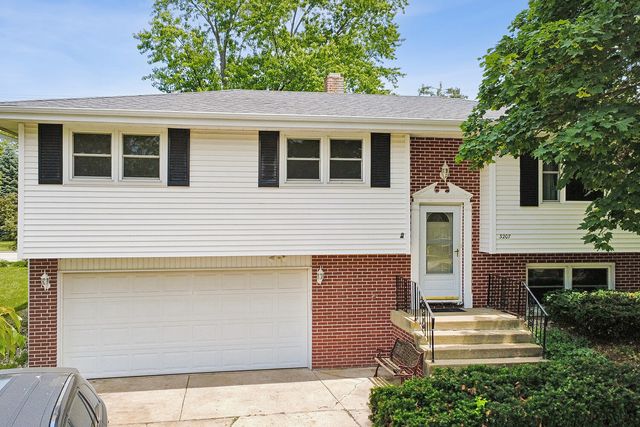 3207 Indianwood Lane, Joliet, IL 60431