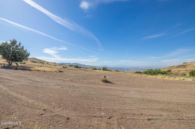 2200 E Carson Mesa Road, Palmdale, CA 93550