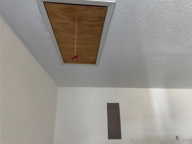 2702 N Hickory Street, Mcalester, OK 74501