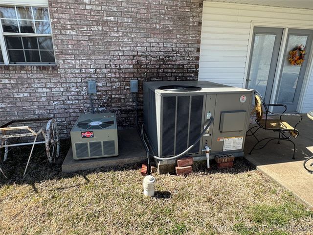 2702 N Hickory Street, Mcalester, OK 74501