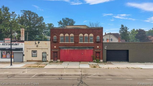 16014 E Warren Avenue, Detroit, MI 48224