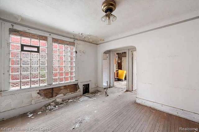 16014 E Warren Avenue, Detroit, MI 48224