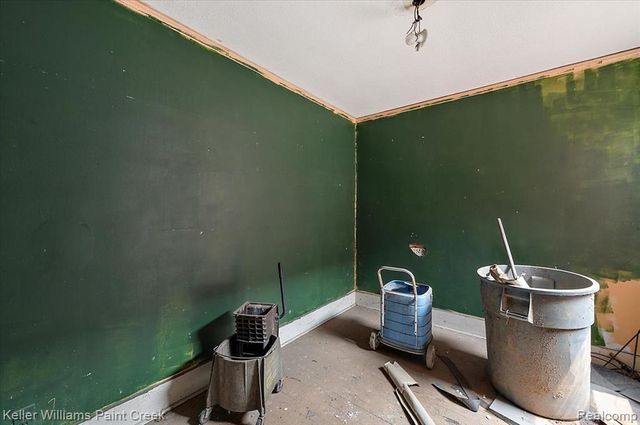 16014 E Warren Avenue, Detroit, MI 48224