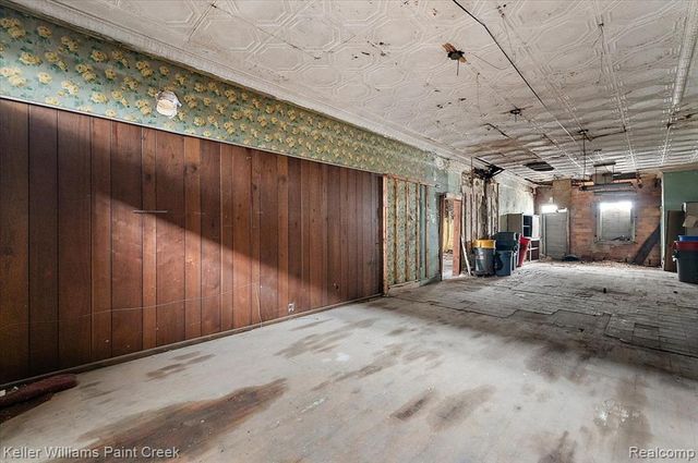 16014 E Warren Avenue, Detroit, MI 48224