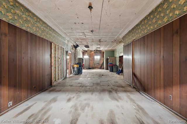 16014 E Warren Avenue, Detroit, MI 48224