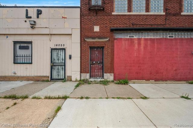 16014 E Warren Avenue, Detroit, MI 48224