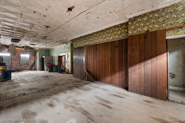 16014 E Warren Avenue, Detroit, MI 48224