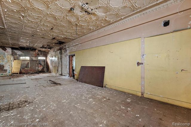 16014 E Warren Avenue, Detroit, MI 48224