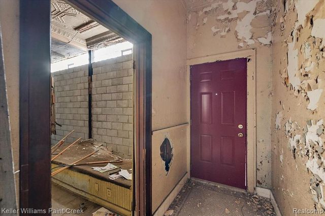 16014 E Warren Avenue, Detroit, MI 48224
