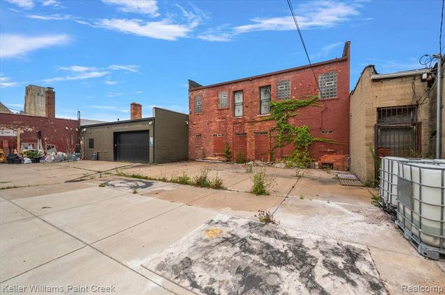 16014 E Warren Avenue, Detroit, MI 48224