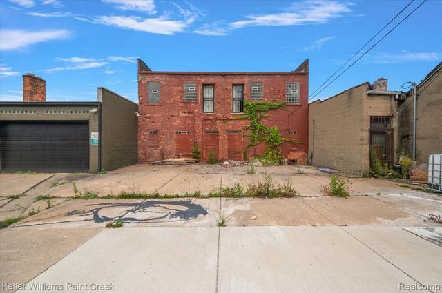 16014 E Warren Avenue, Detroit, MI 48224