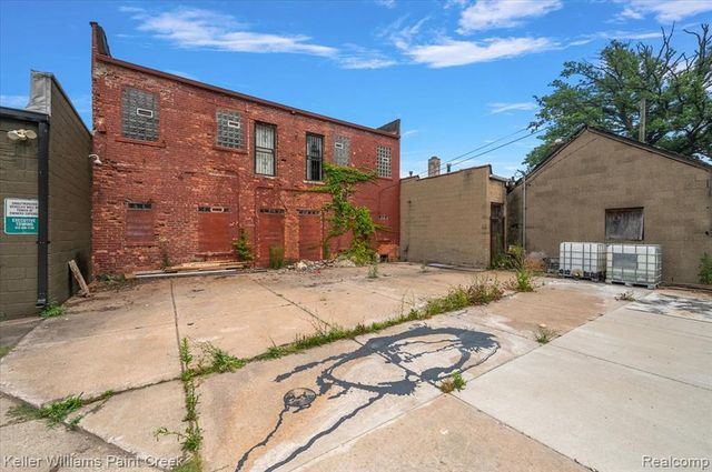 16014 E Warren Avenue, Detroit, MI 48224