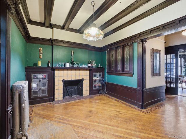 372 Parkside Avenue, Brooklyn, NY 11226