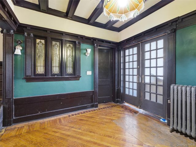 372 Parkside Avenue, Brooklyn, NY 11226