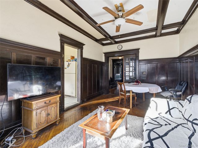 372 Parkside Avenue, Brooklyn, NY 11226