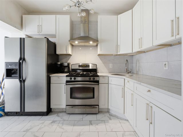 372 Parkside Avenue, Brooklyn, NY 11226