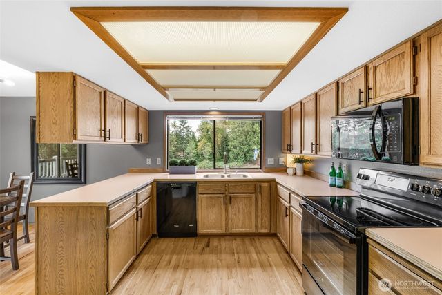 200 SW 327th Place, Federal Way, WA 98023