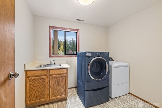 200 SW 327th Place, Federal Way, WA 98023