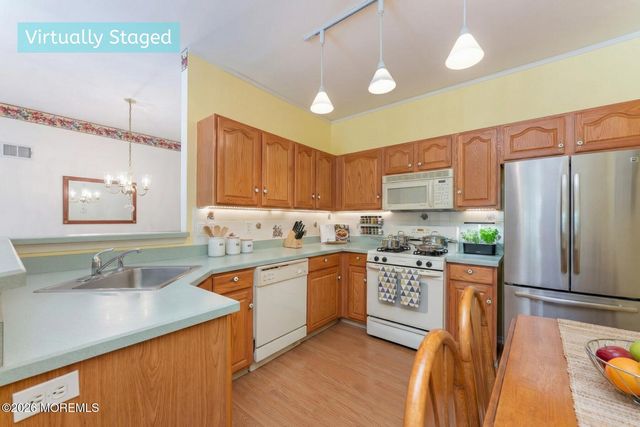 22 Foxwood Road, Lakewood, NJ 08701