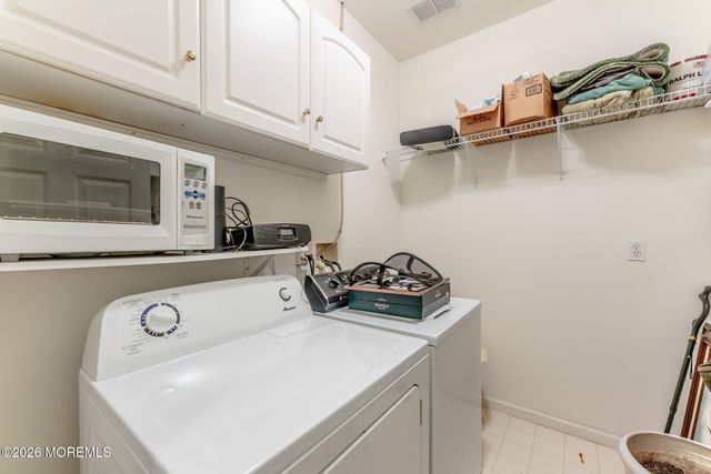 22 Foxwood Road, Lakewood, NJ 08701