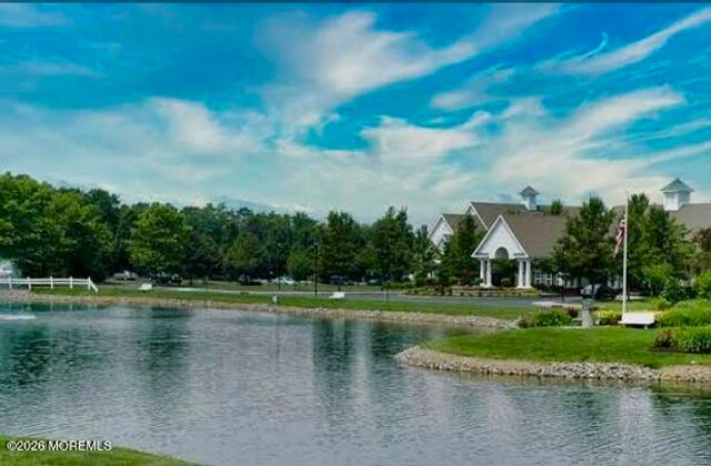 22 Foxwood Road, Lakewood, NJ 08701