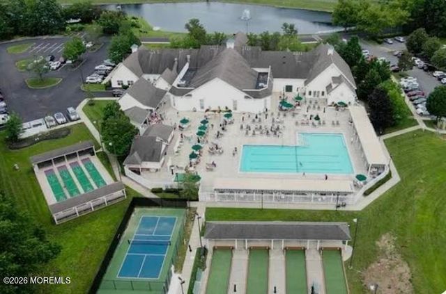 22 Foxwood Road, Lakewood, NJ 08701