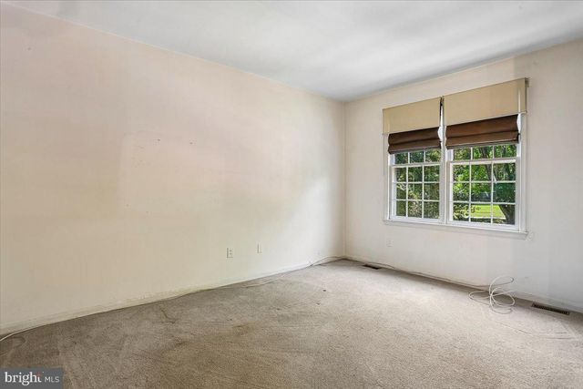 2303 NEWTON DR, Rockville, MD 20850