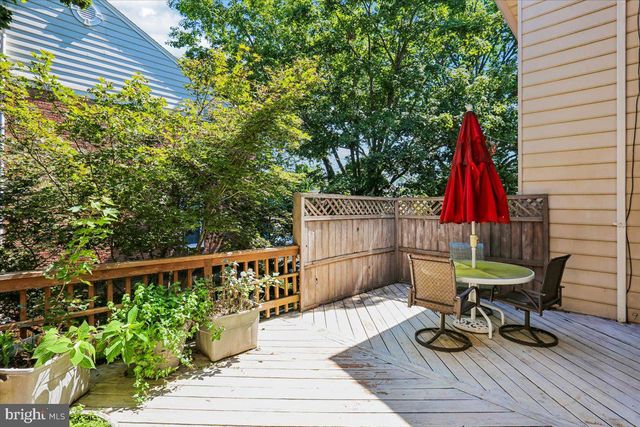 2303 NEWTON DR, Rockville, MD 20850