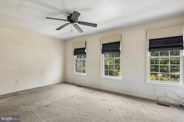 2303 NEWTON DR, Rockville, MD 20850
