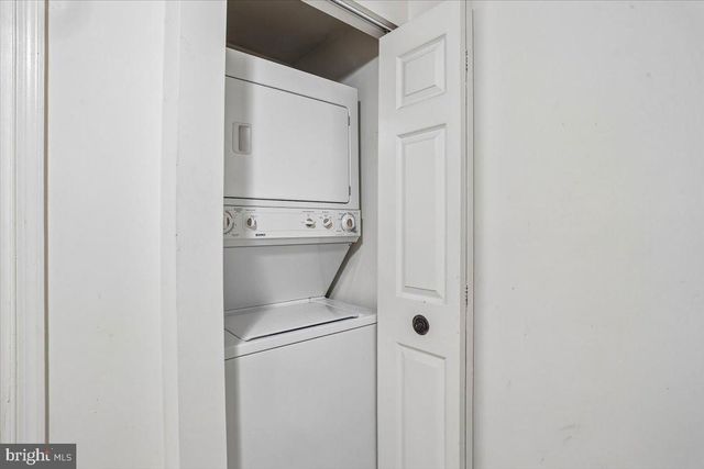 2303 NEWTON DR, Rockville, MD 20850