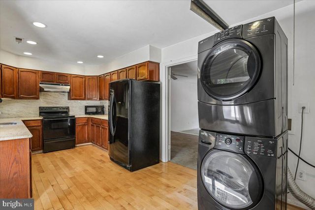 2303 NEWTON DR, Rockville, MD 20850