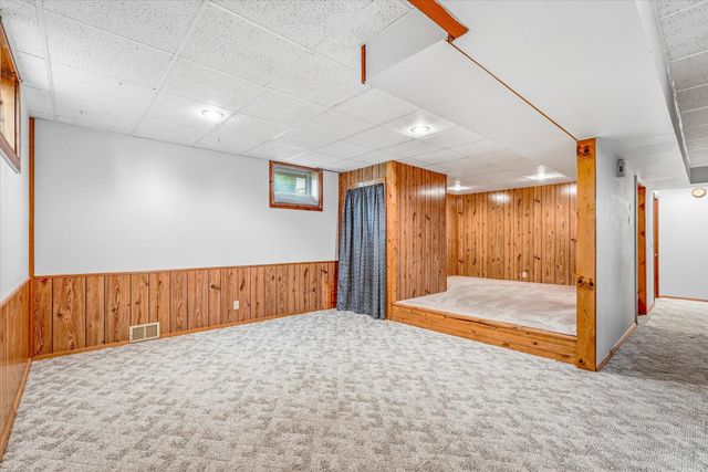 8435 Shadyview Lane N, Maple Grove, MN 55311