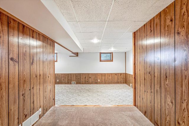 8435 Shadyview Lane N, Maple Grove, MN 55311