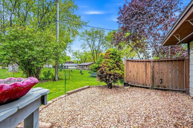 8435 Shadyview Lane N, Maple Grove, MN 55311