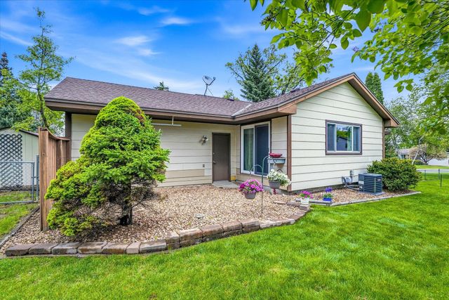 8435 Shadyview Lane N, Maple Grove, MN 55311
