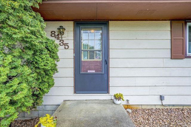 8435 Shadyview Lane N, Maple Grove, MN 55311