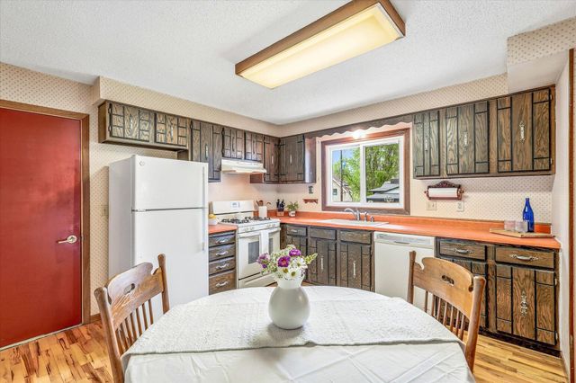 8435 Shadyview Lane N, Maple Grove, MN 55311