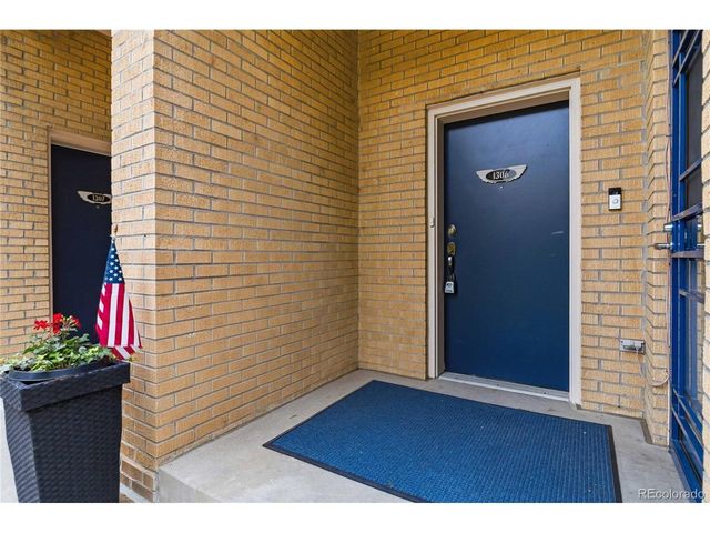 190 Roslyn St 1306, Denver, CO 80230