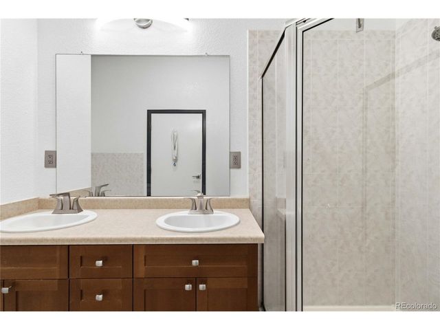 190 Roslyn St 1306, Denver, CO 80230