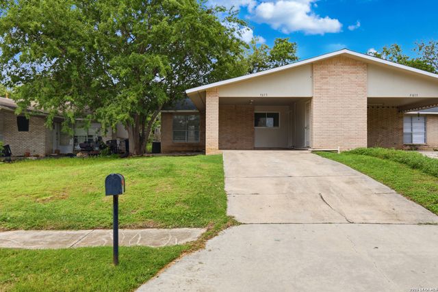 9813 CONBES DR, San Antonio, TX 78216